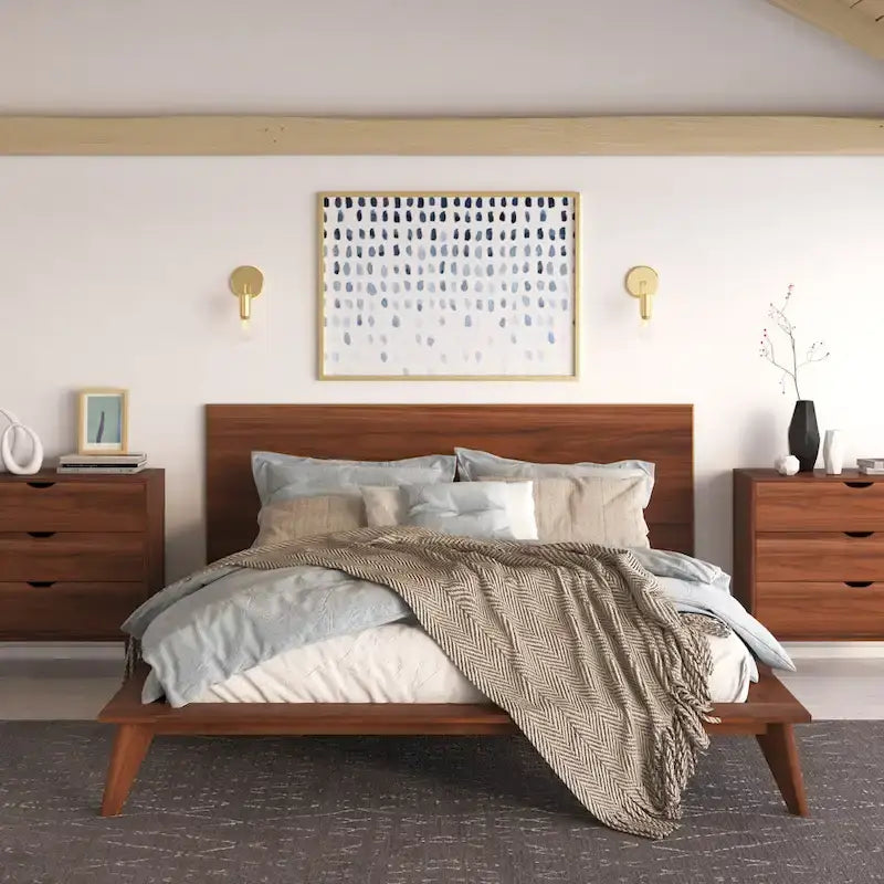 Lit plateforme king size avec tête de lit en bois