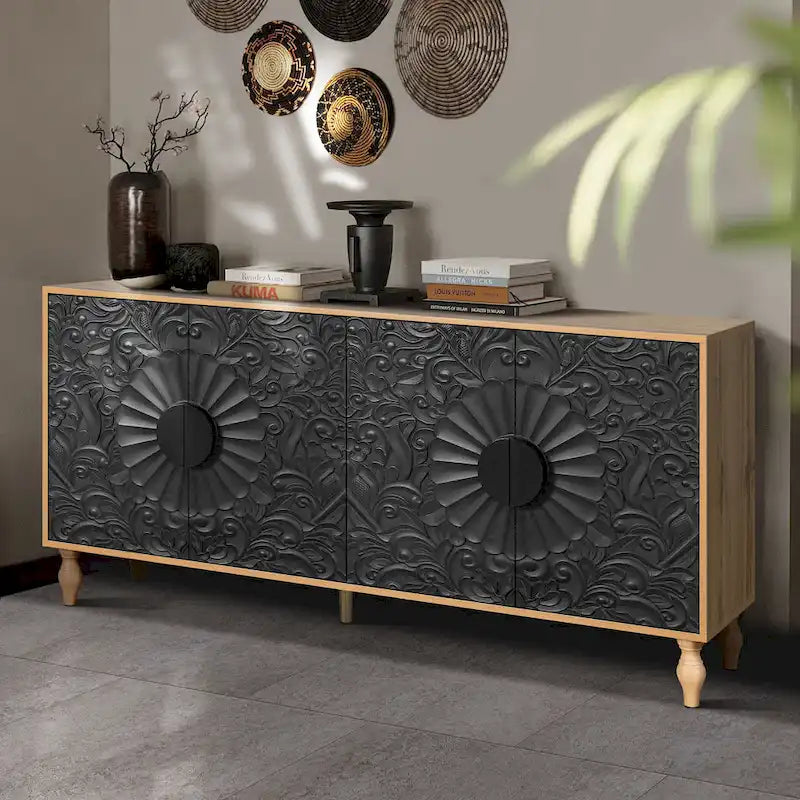 Meuble de rangement avec portes sculptées symétriques